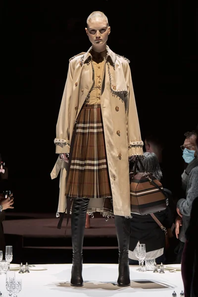 Look 5